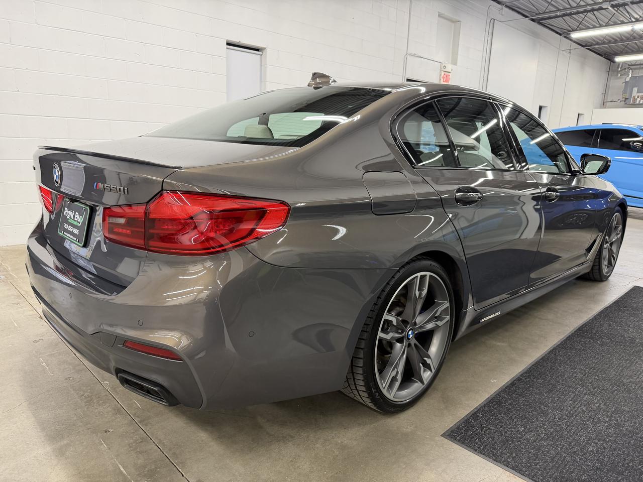 BMW 5-Series M550i xDrive 2020