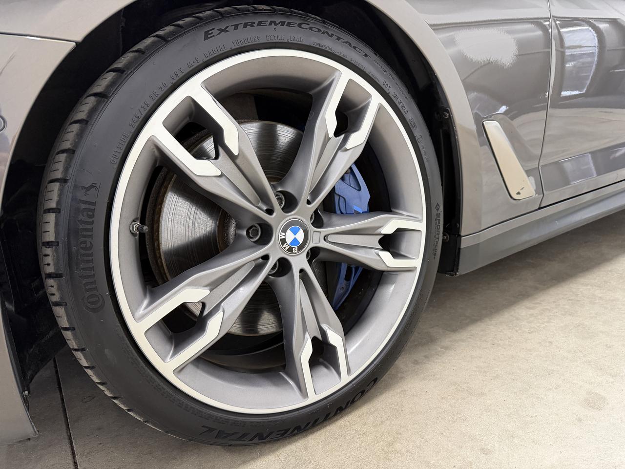 BMW 5-Series M550i xDrive 2020