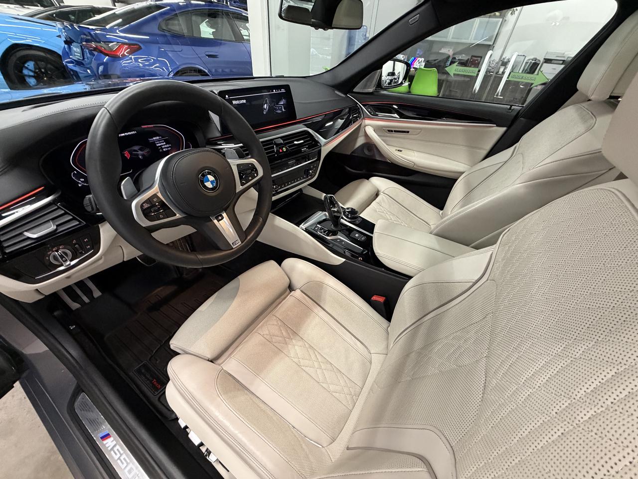 BMW 5-Series M550i xDrive 2020