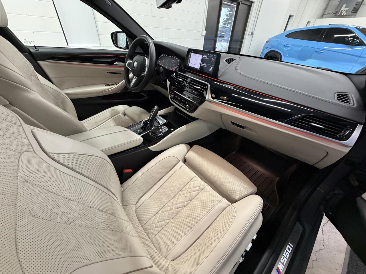 BMW 5-Series M550i xDrive 2020