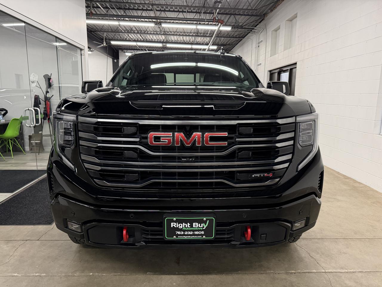 GMC Sierra 1500 AT4 Crew Cab 4WD 2026