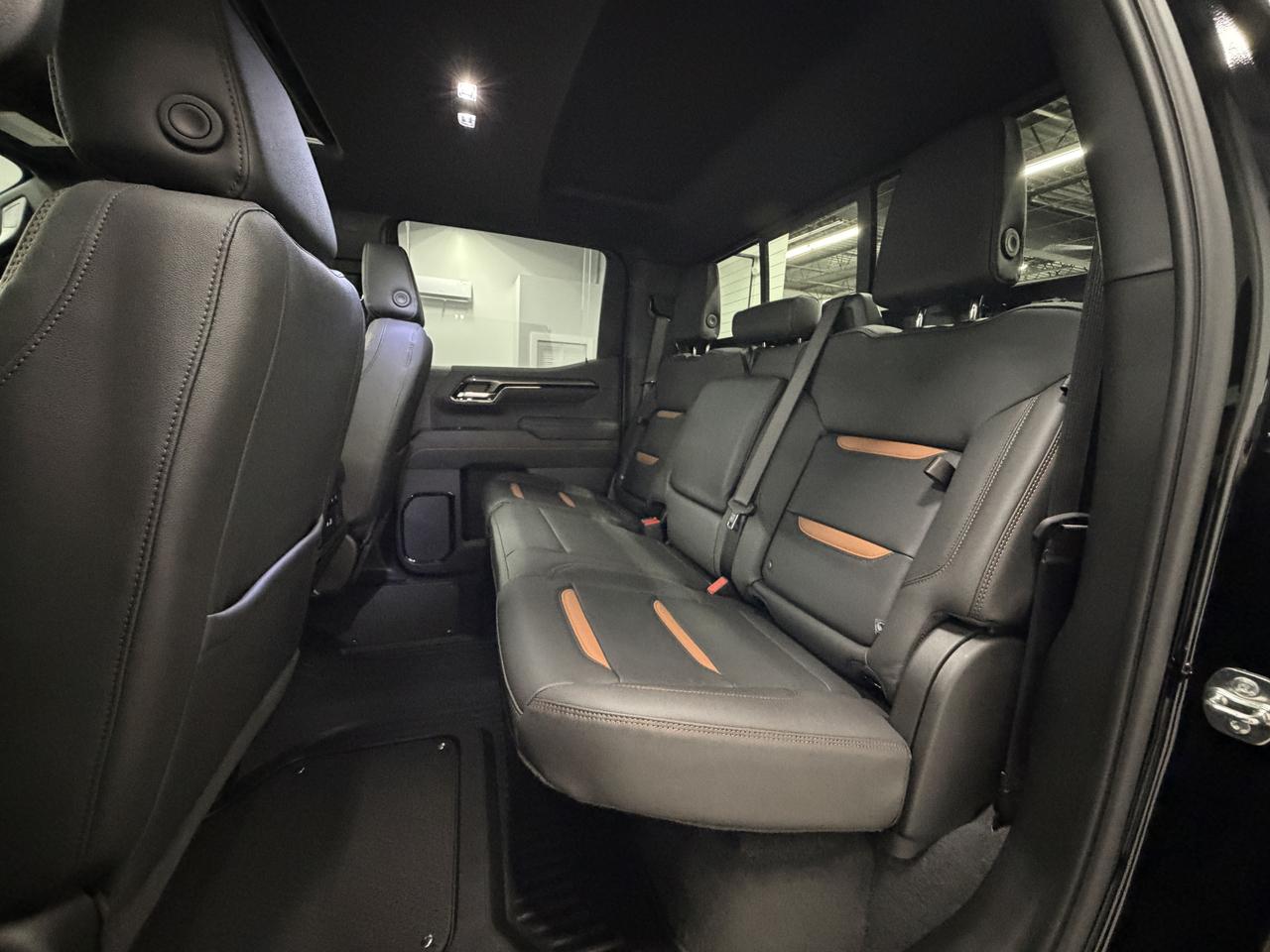 GMC Sierra 1500 AT4 Crew Cab 4WD 2026