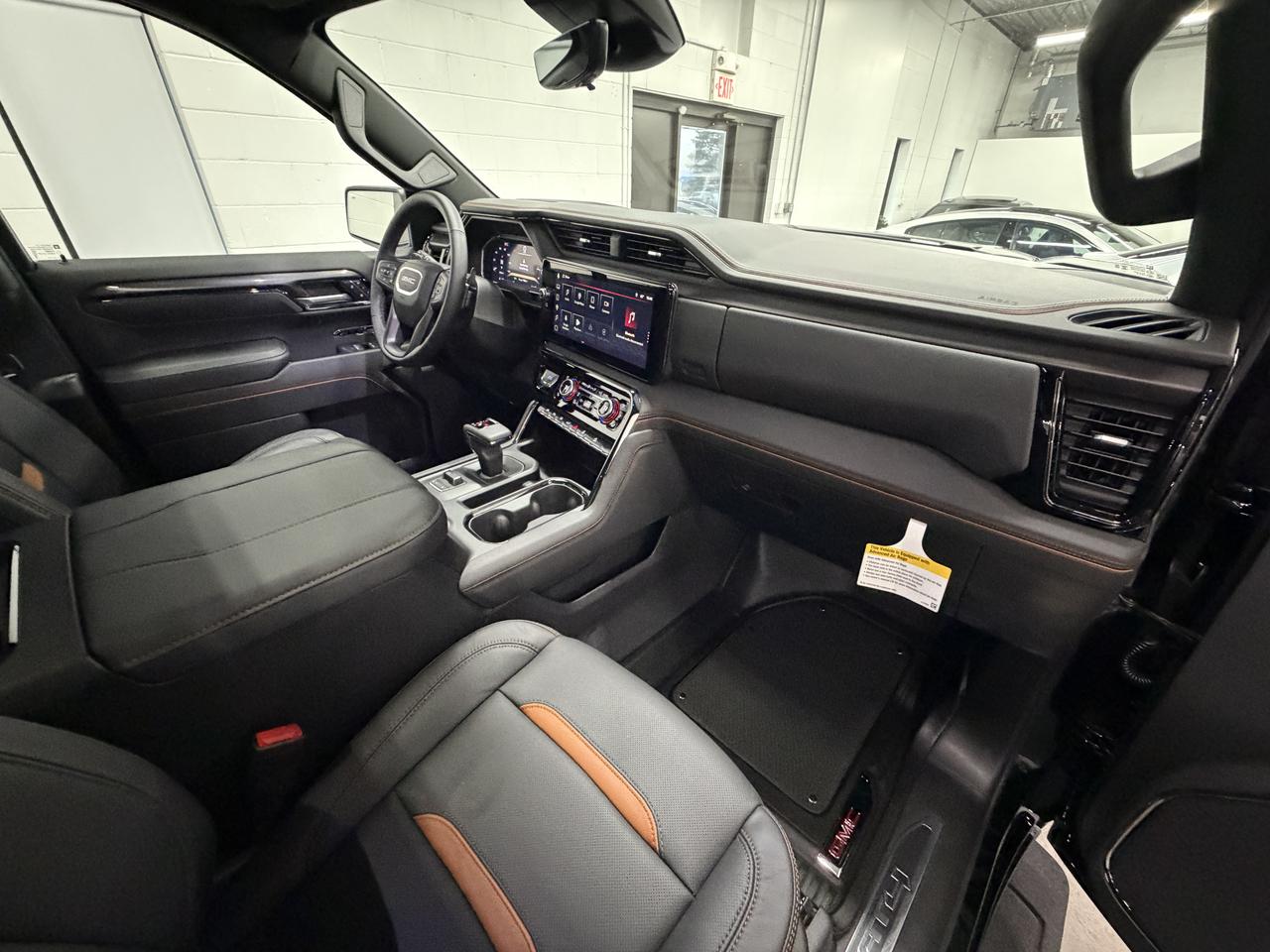 GMC Sierra 1500 AT4 Crew Cab 4WD 2026