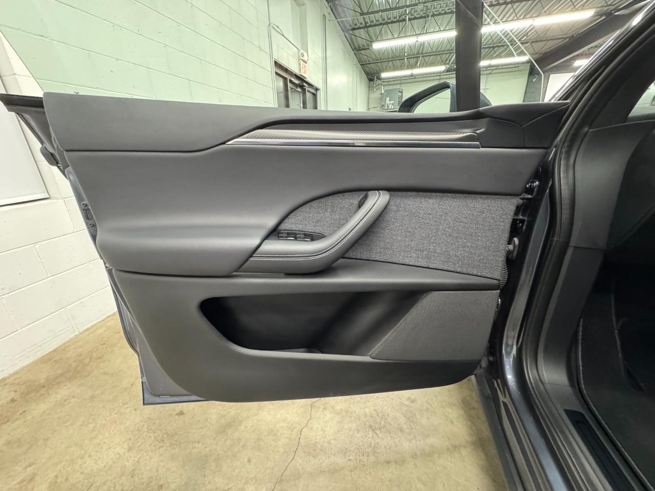 Tesla Model X Plaid 2023