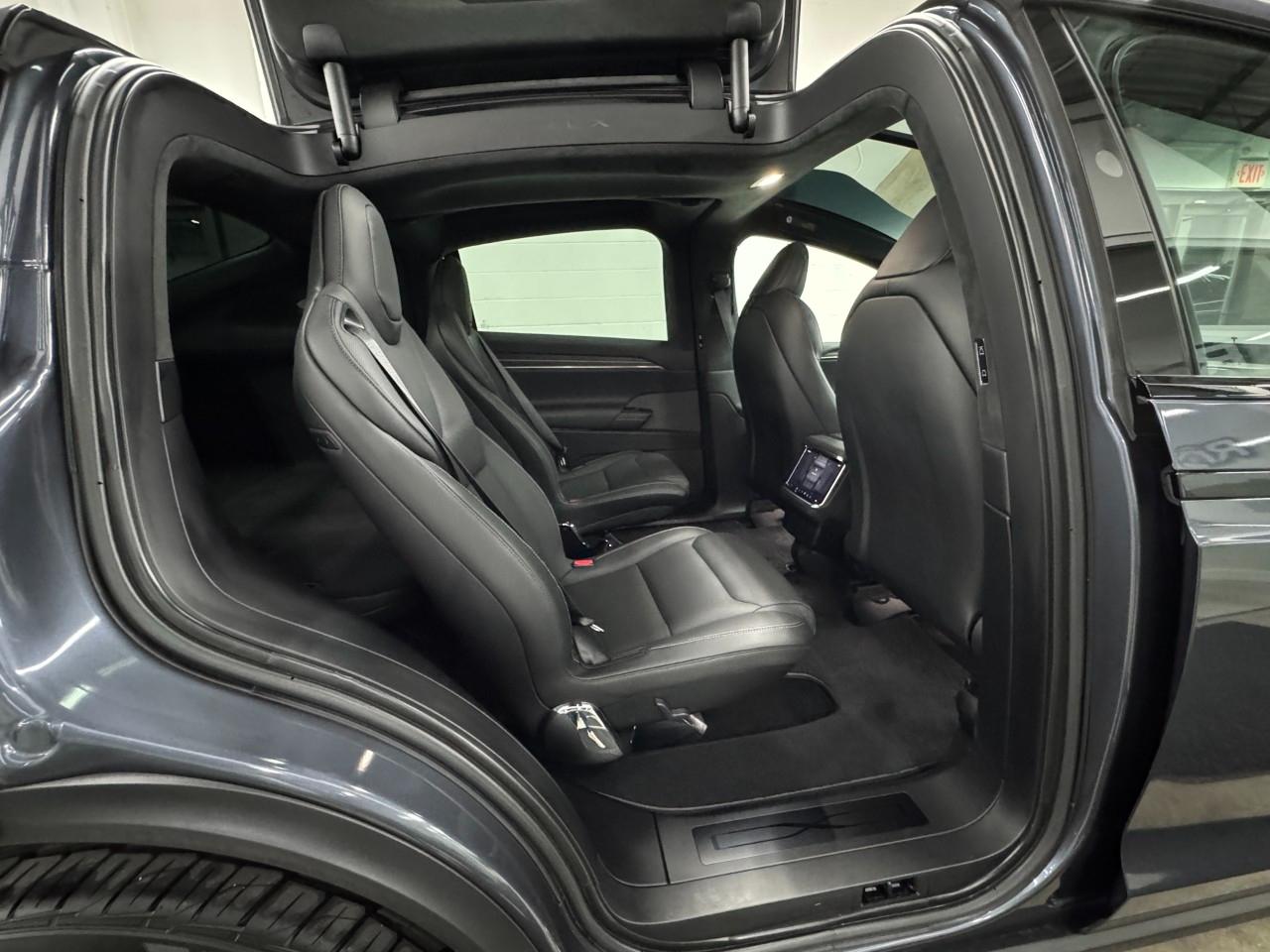 Tesla Model X Plaid 2023