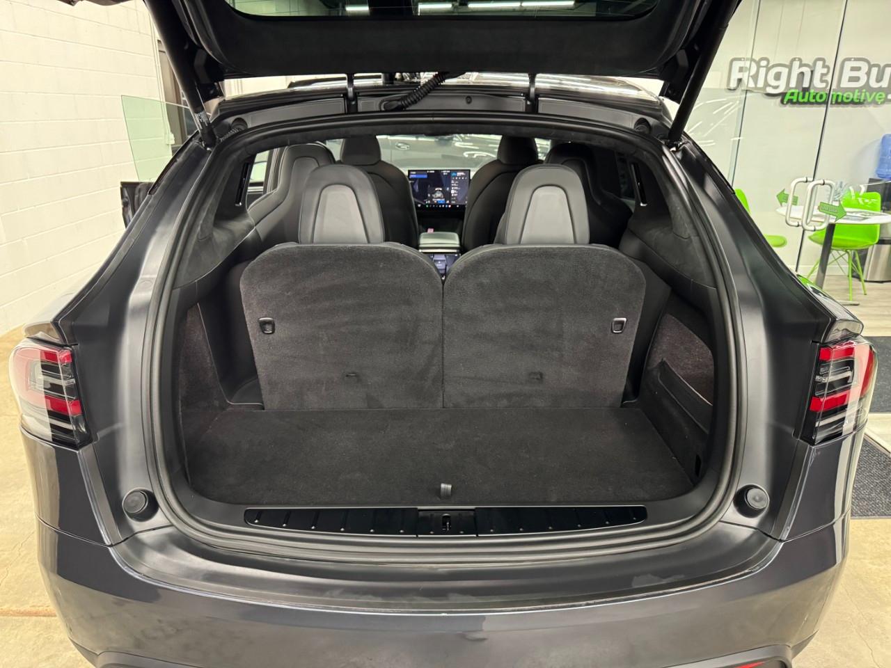 Tesla Model X Plaid 2023