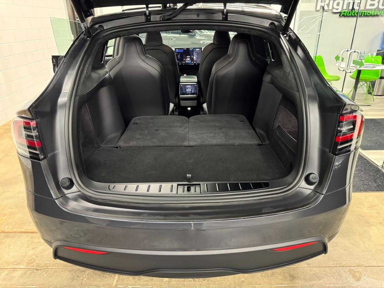 Tesla Model X Plaid 2023