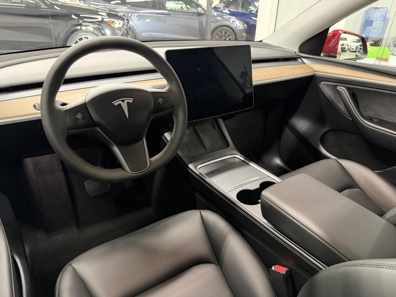 Tesla Model Y Long Range 2024