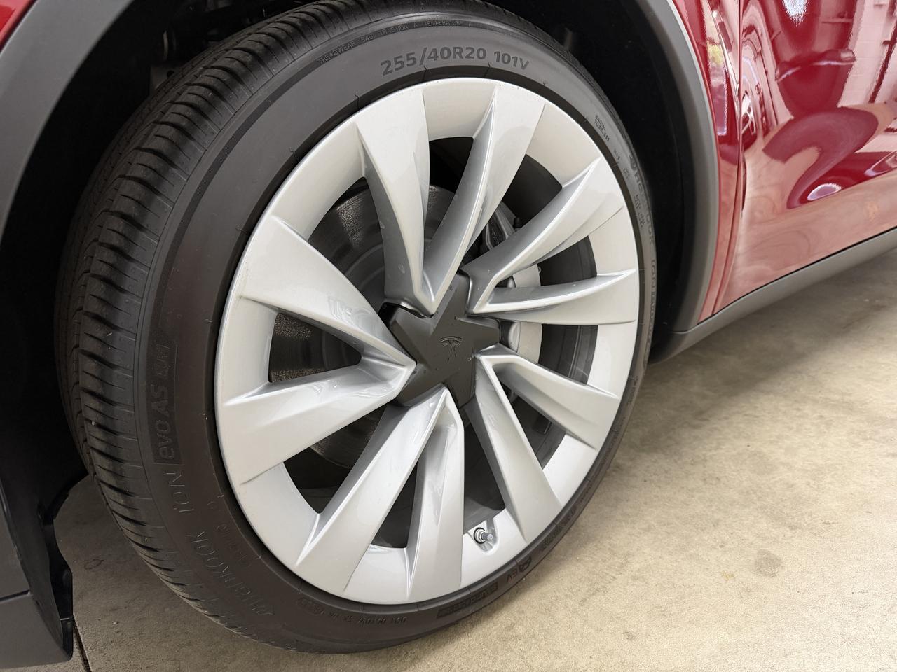Tesla Model Y Long Range 2026