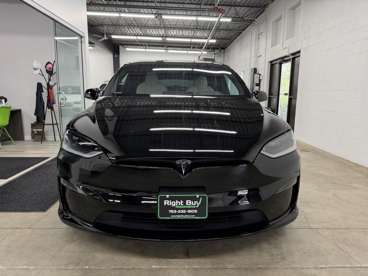 Tesla Model X  2023