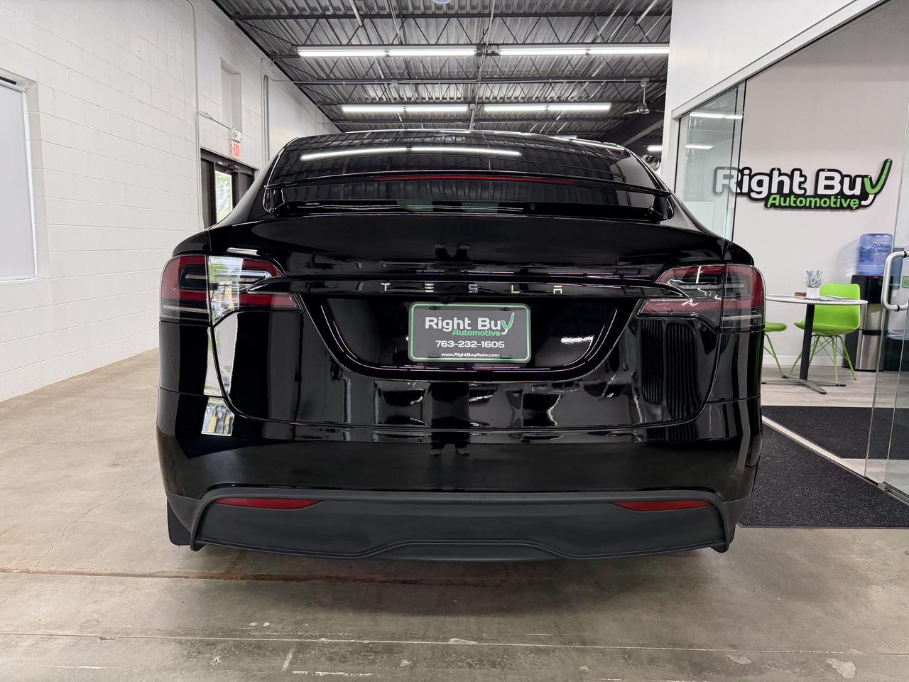 Tesla Model X  2023
