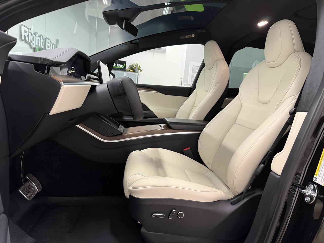 Tesla Model X  2023