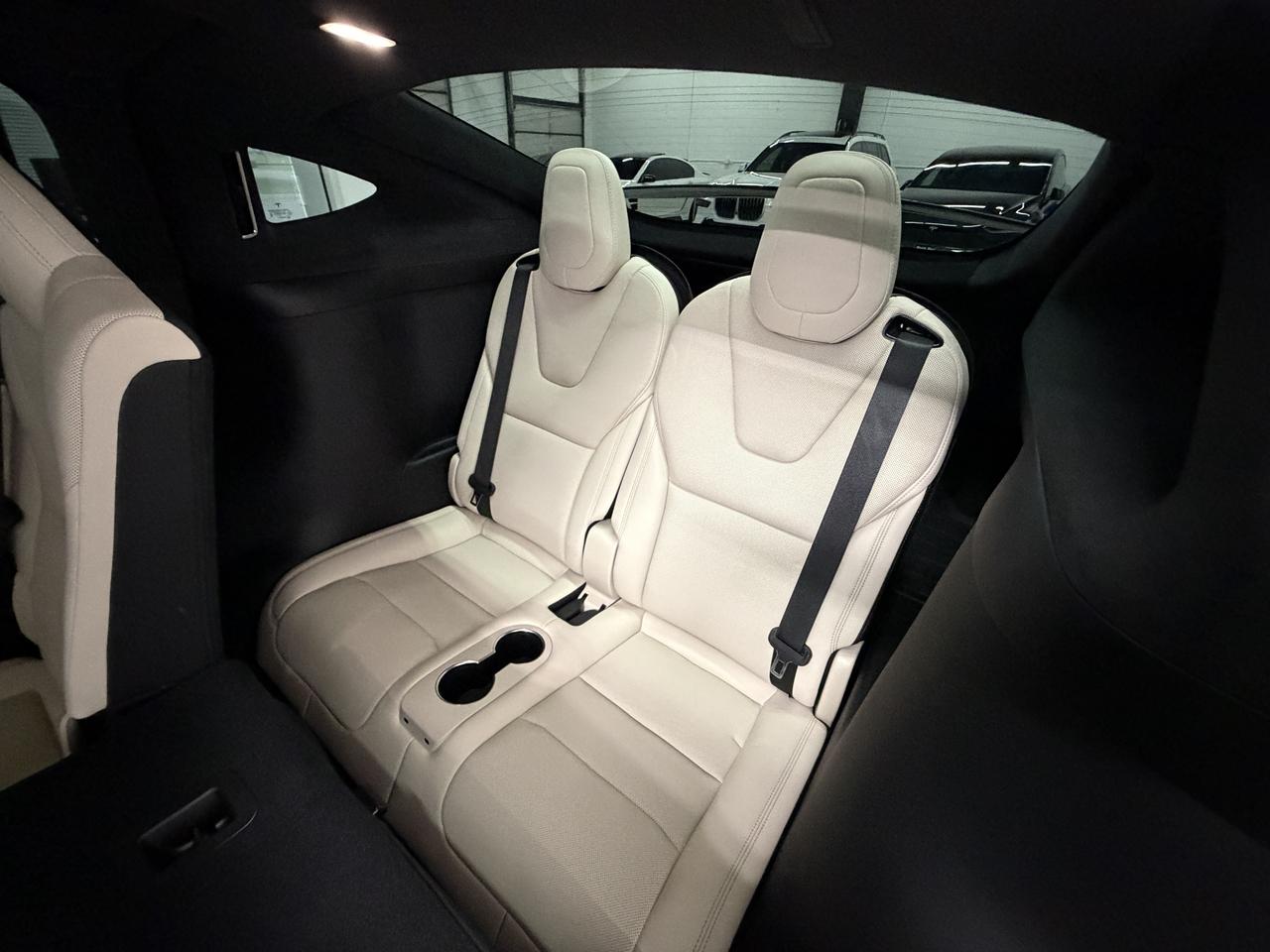 Tesla Model X  2023