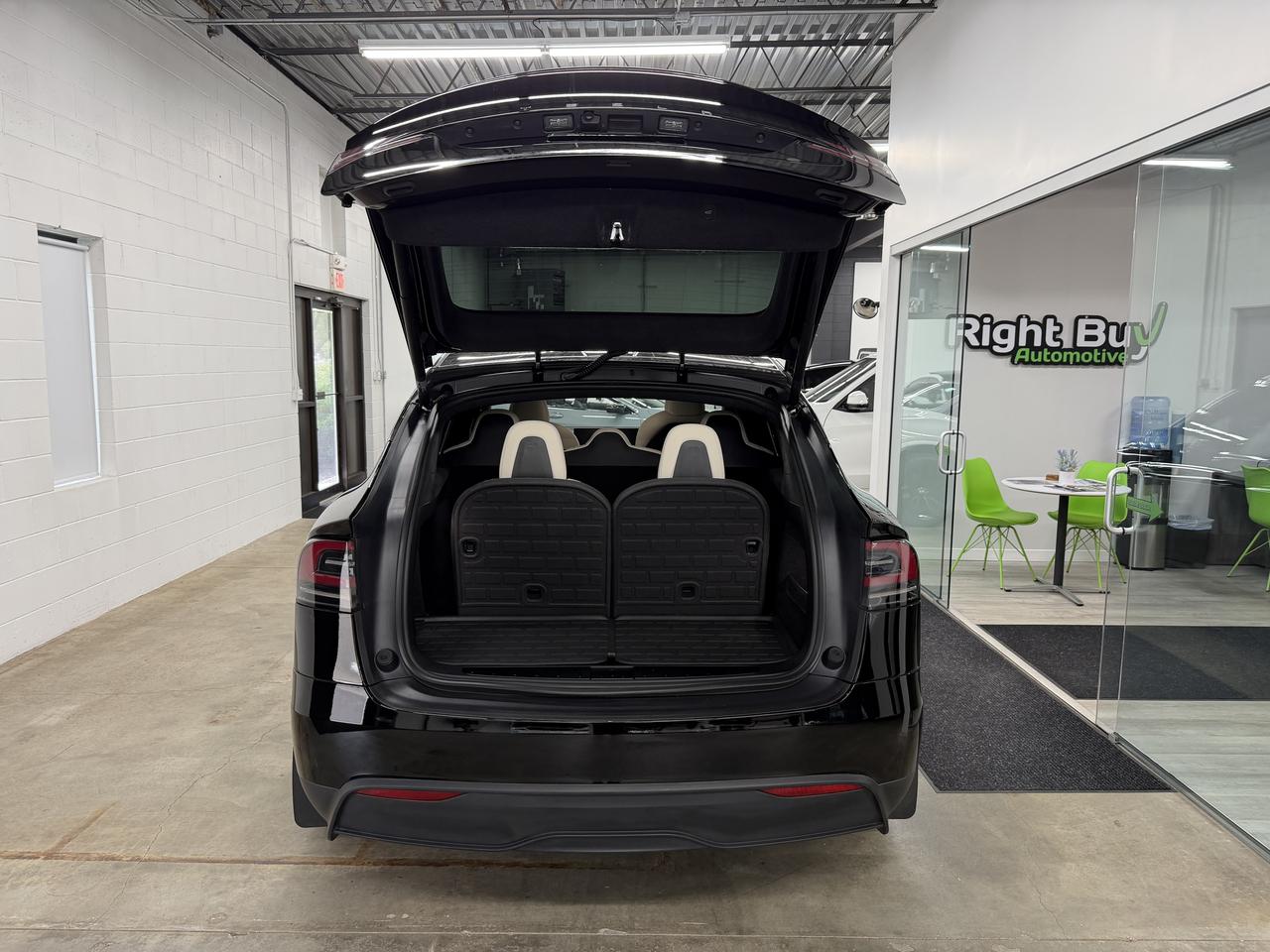 Tesla Model X  2023