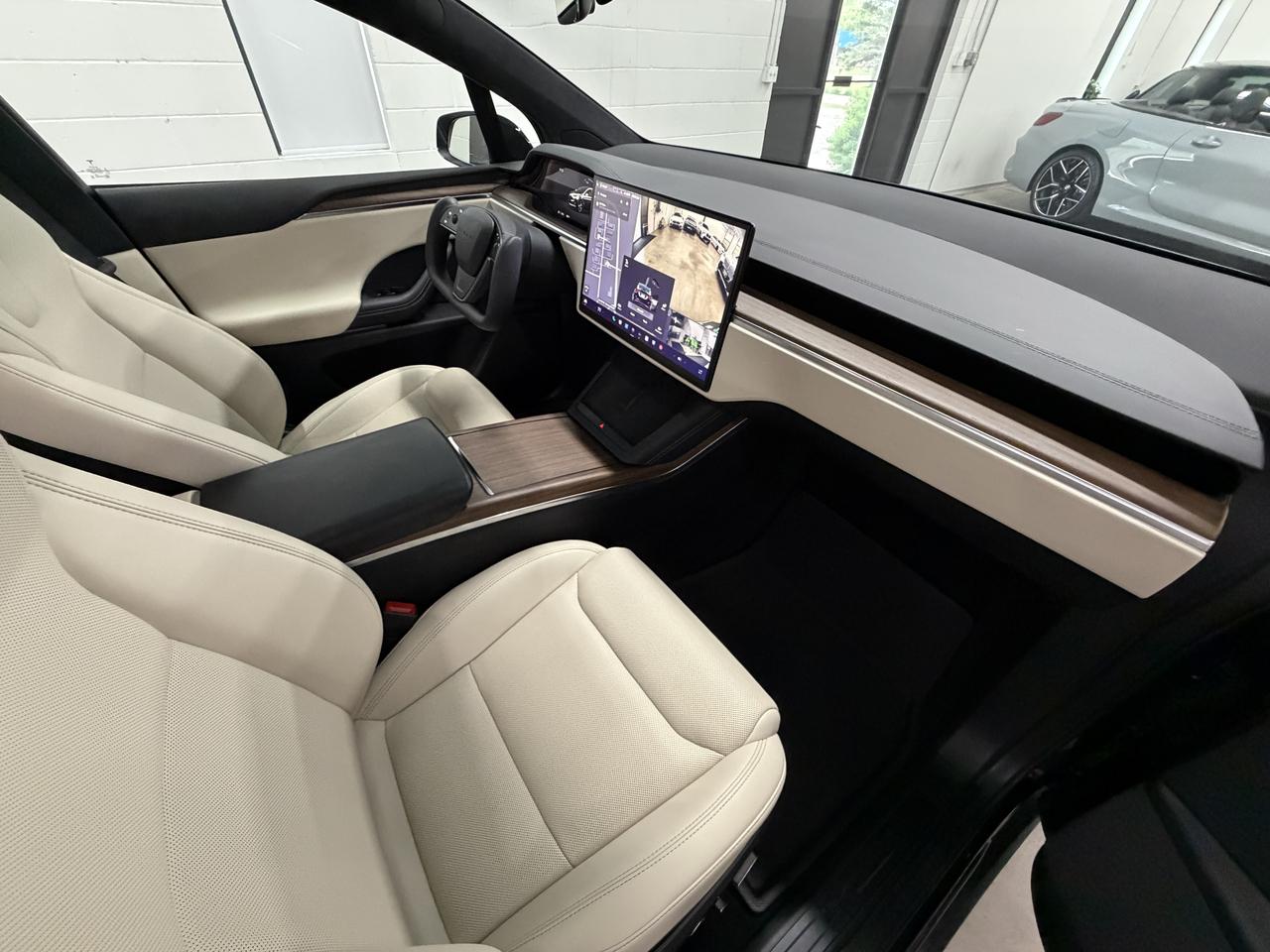 Tesla Model X  2023