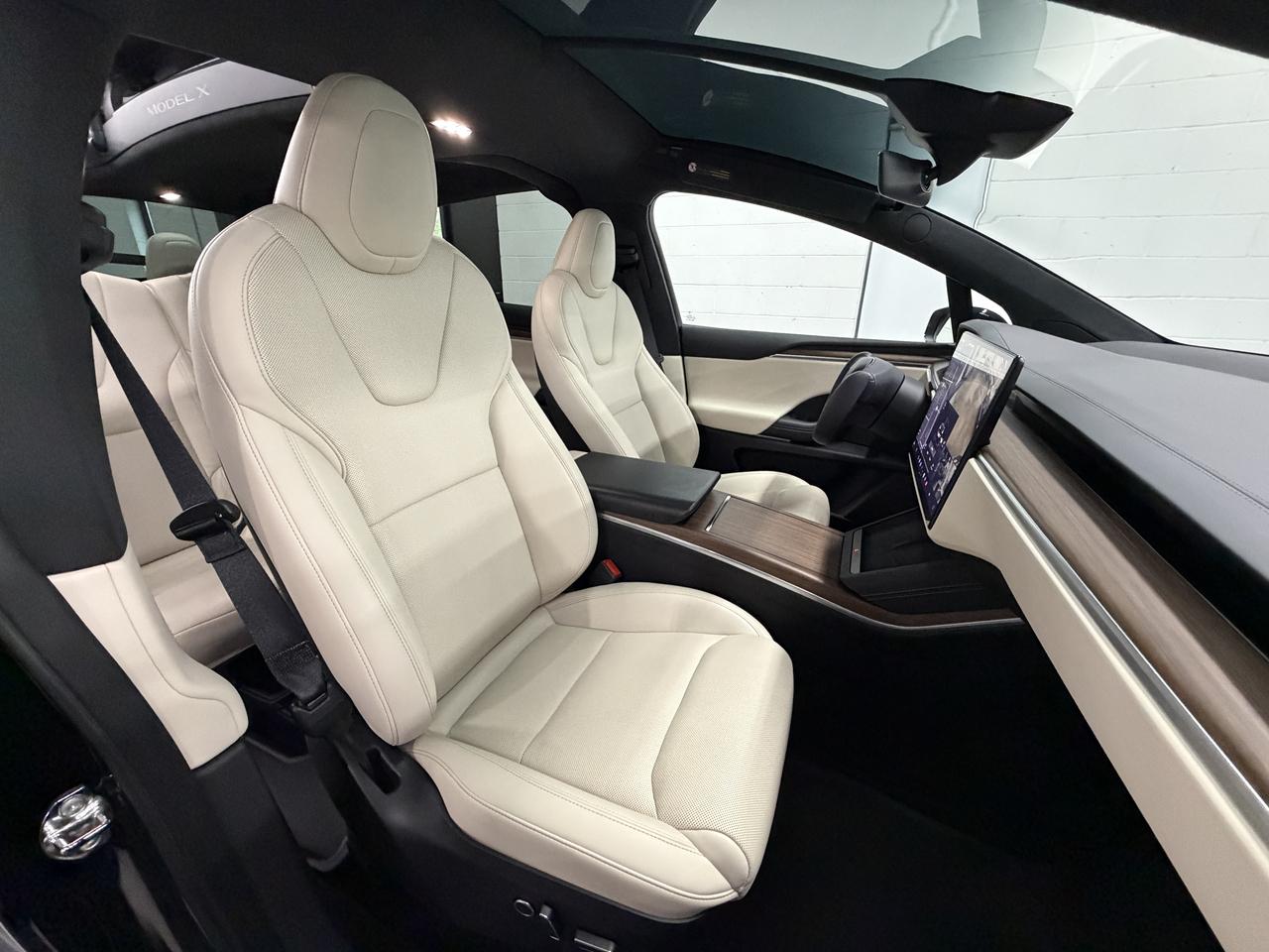 Tesla Model X  2023
