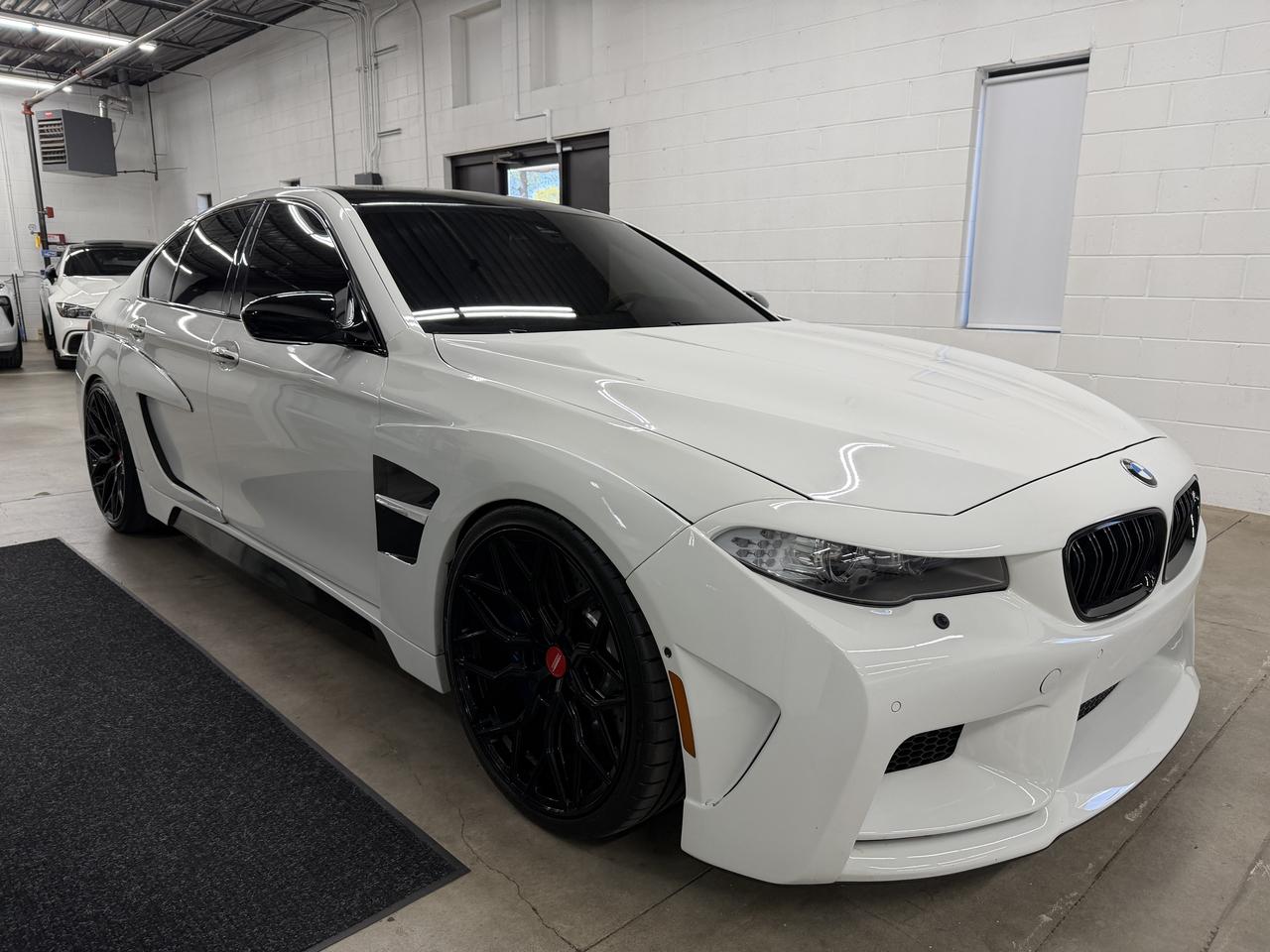 BMW M5 Sedan 2013