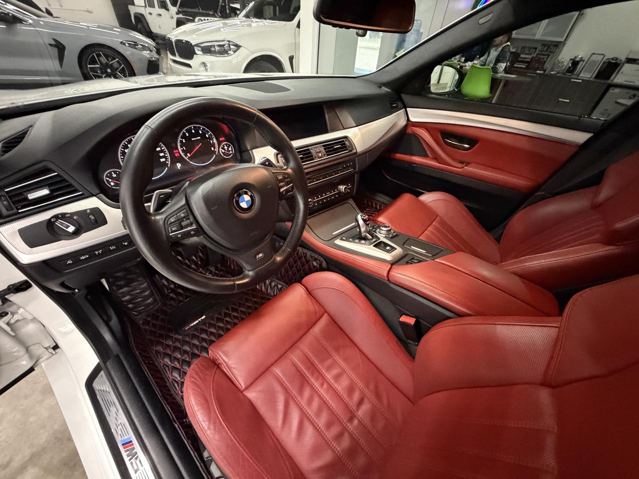 BMW M5 Sedan 2013