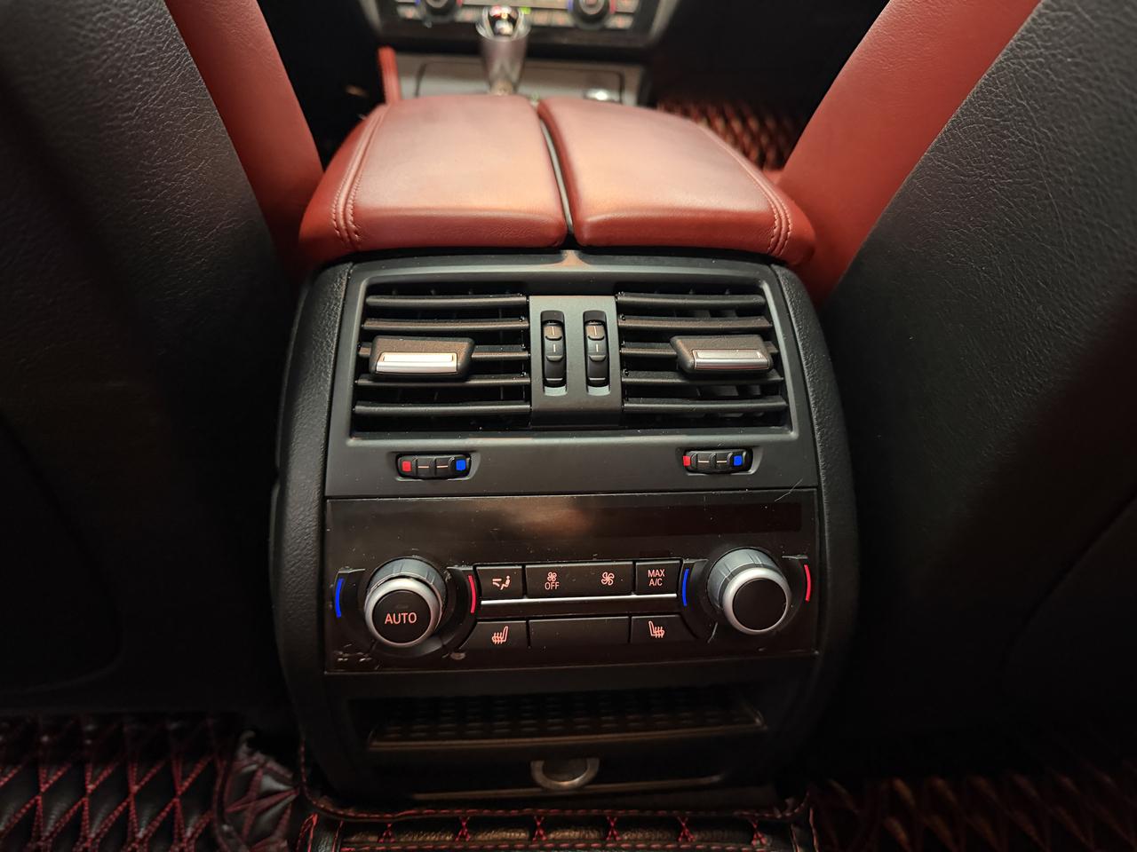 BMW M5 Sedan 2013