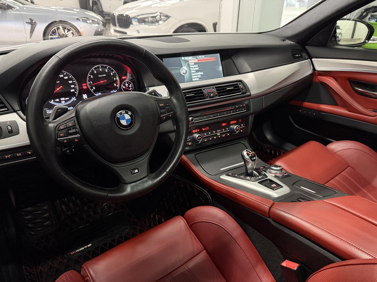 BMW M5 Sedan 2013