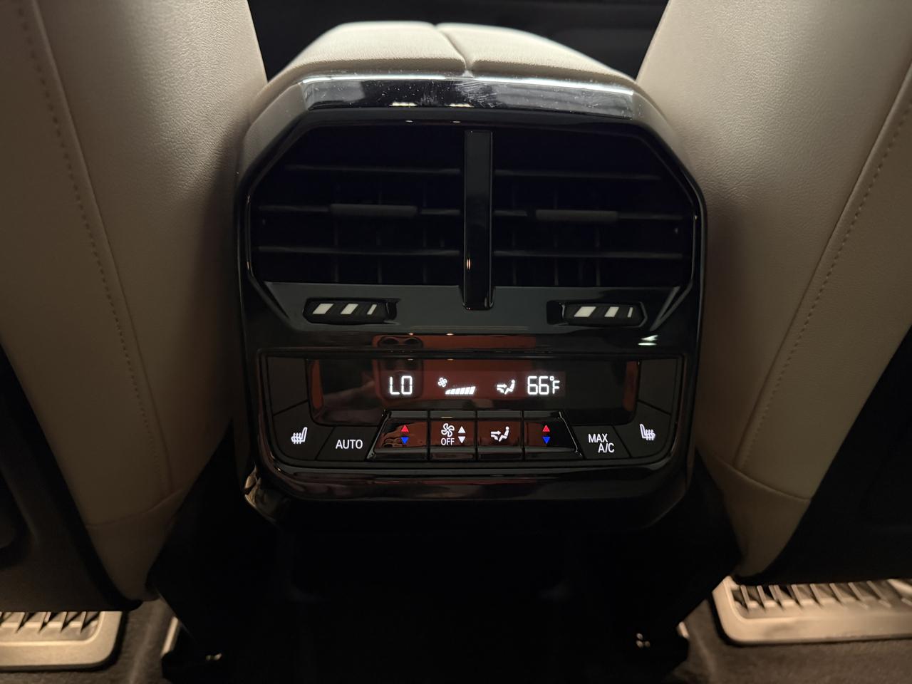 BMW iX xDrive50 2024