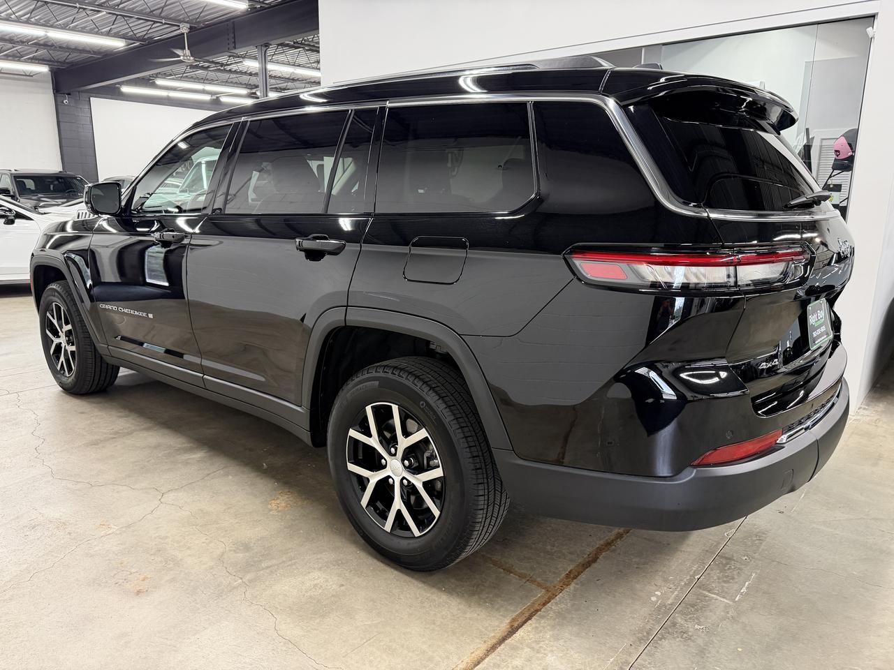 Jeep Grand Cherokee L Limited 4WD 2023
