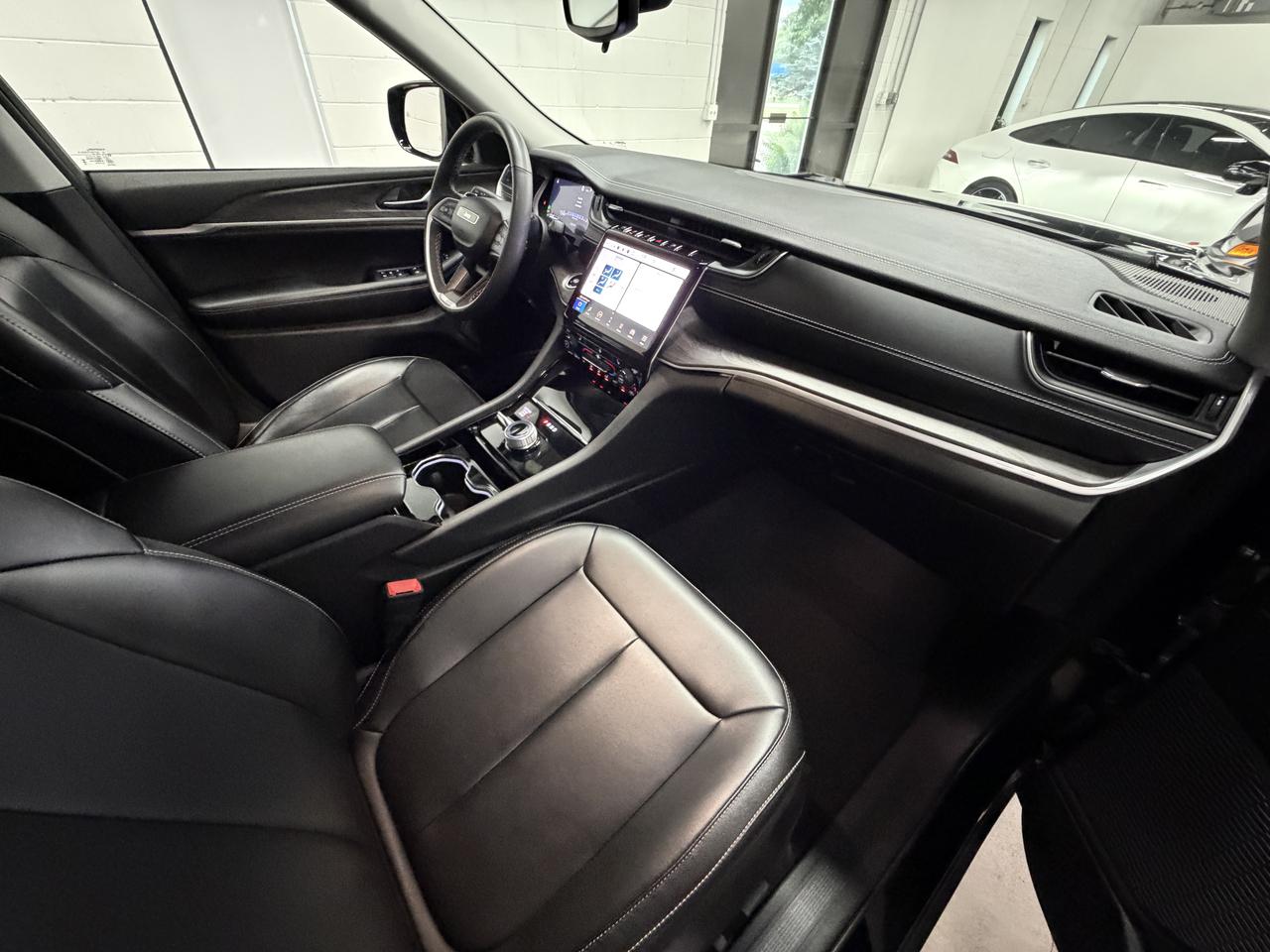 Jeep Grand Cherokee L Limited 4WD 2023