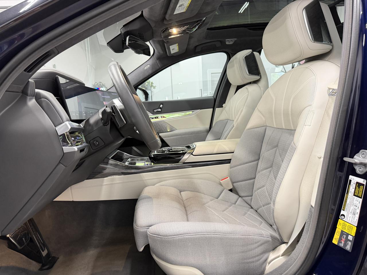 BMW i7 xDrive60 2023