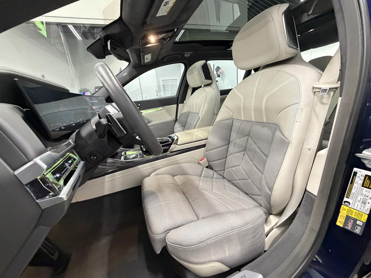BMW i7 xDrive60 2023