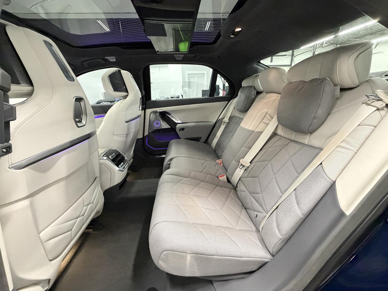 BMW i7 xDrive60 2023