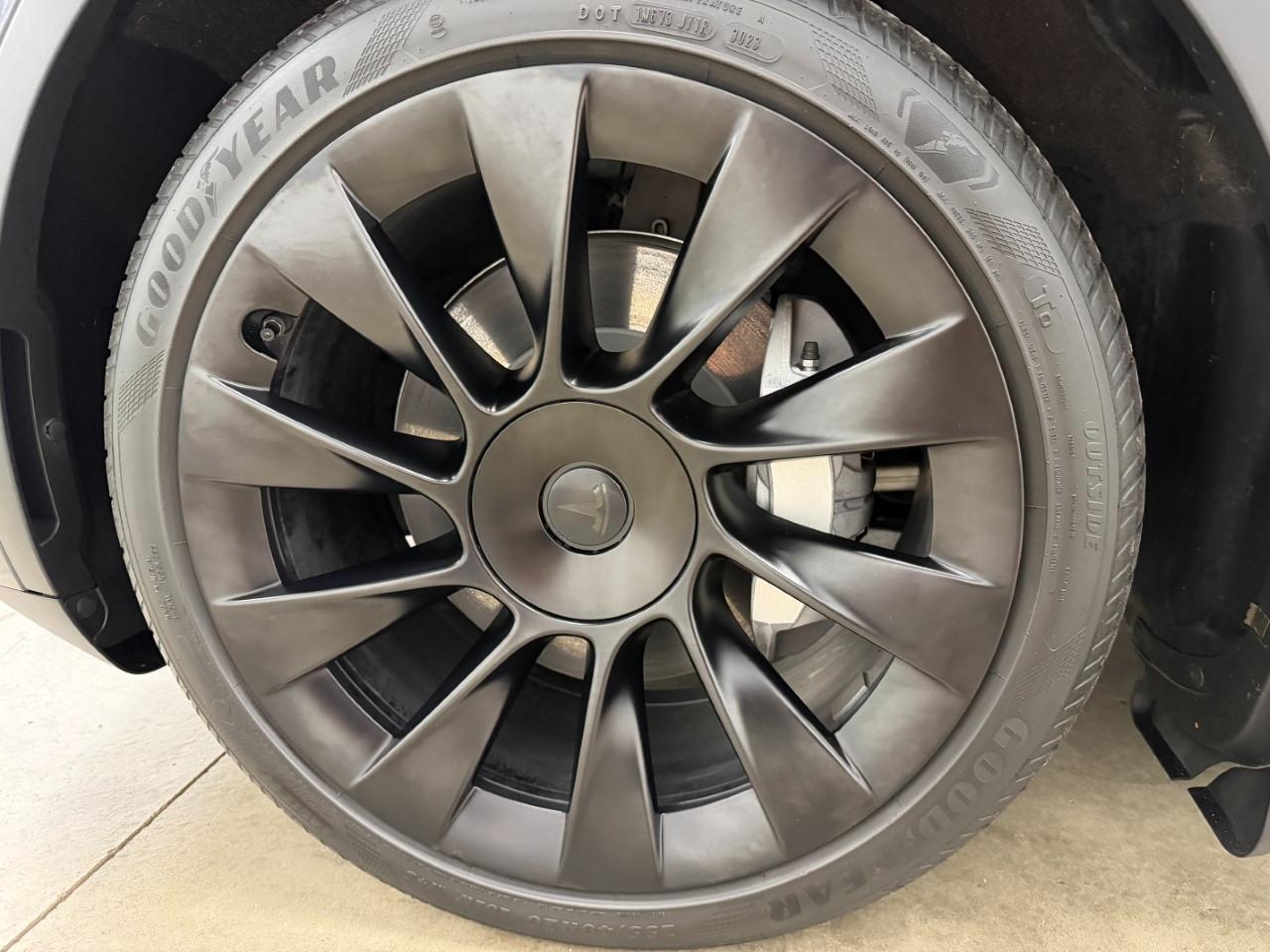 Tesla Model Y Long Range 2023