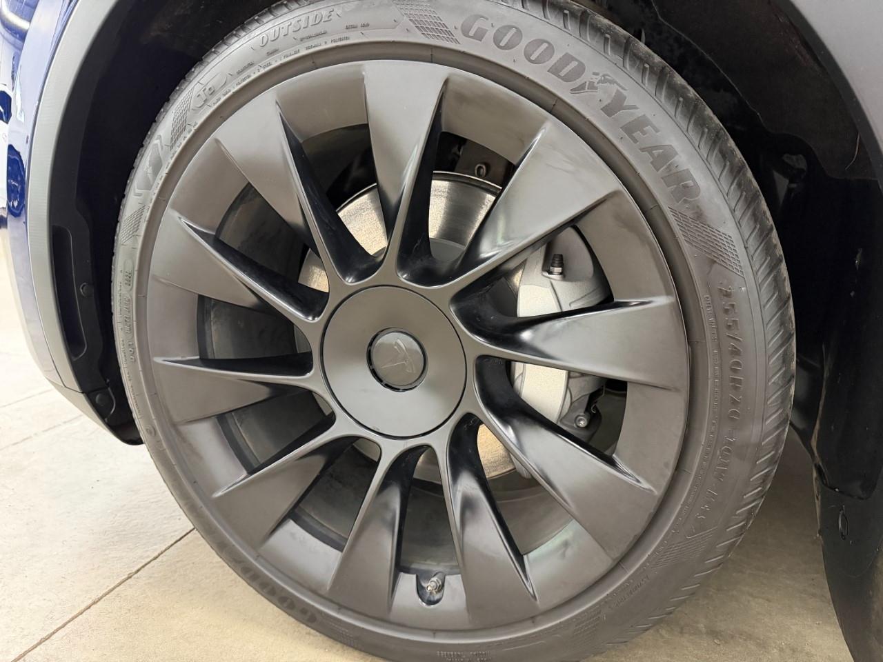 Tesla Model Y Long Range 2023