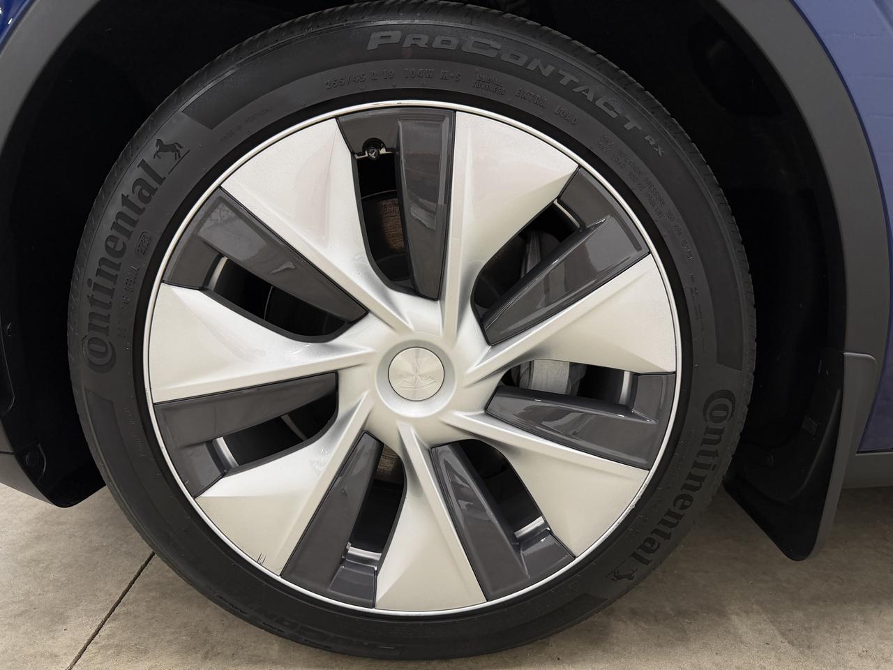 Tesla Model Y Long Range 2023