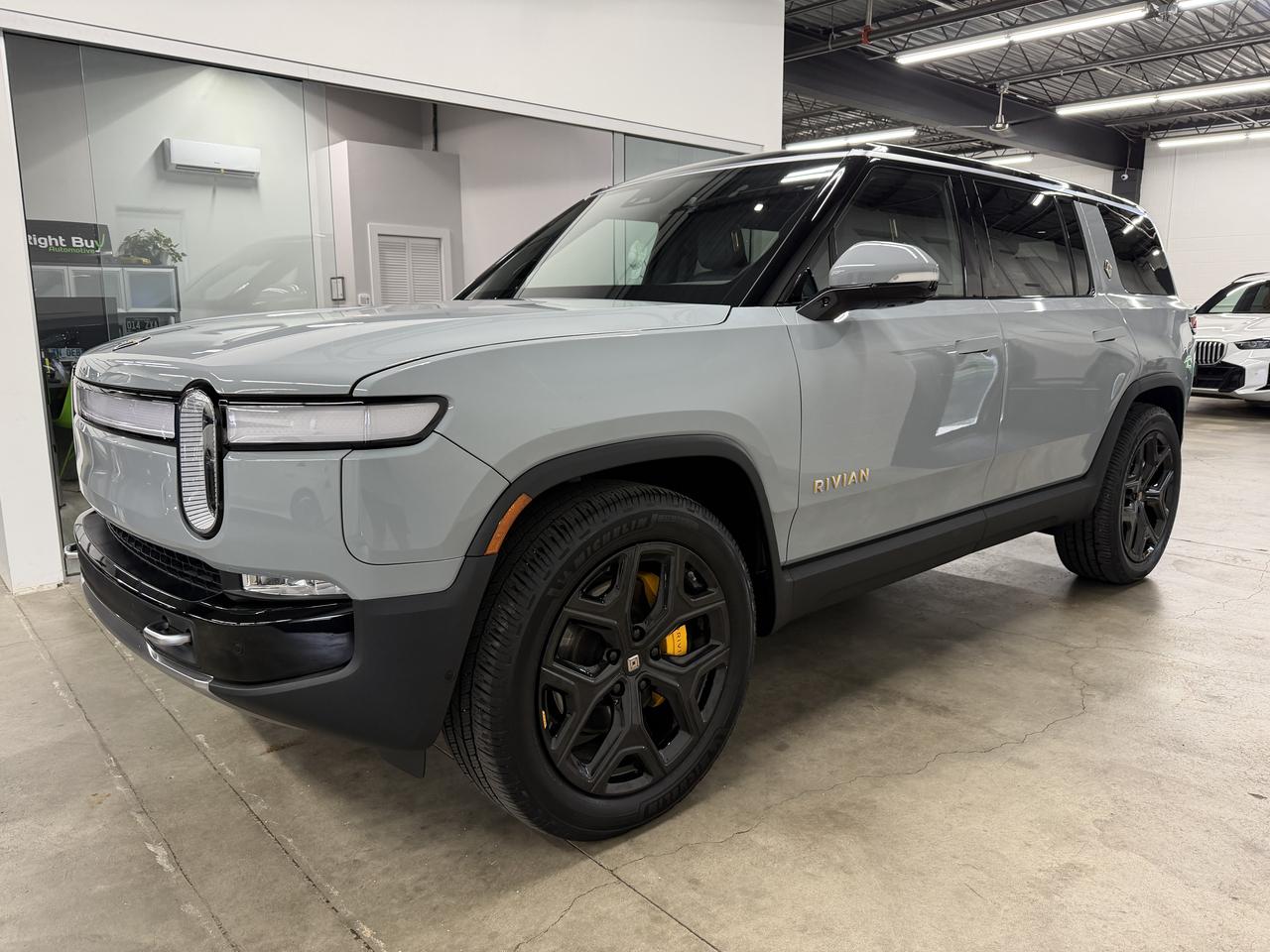 2023 Rivian R1S Adventure Quad-Motor Large Pack