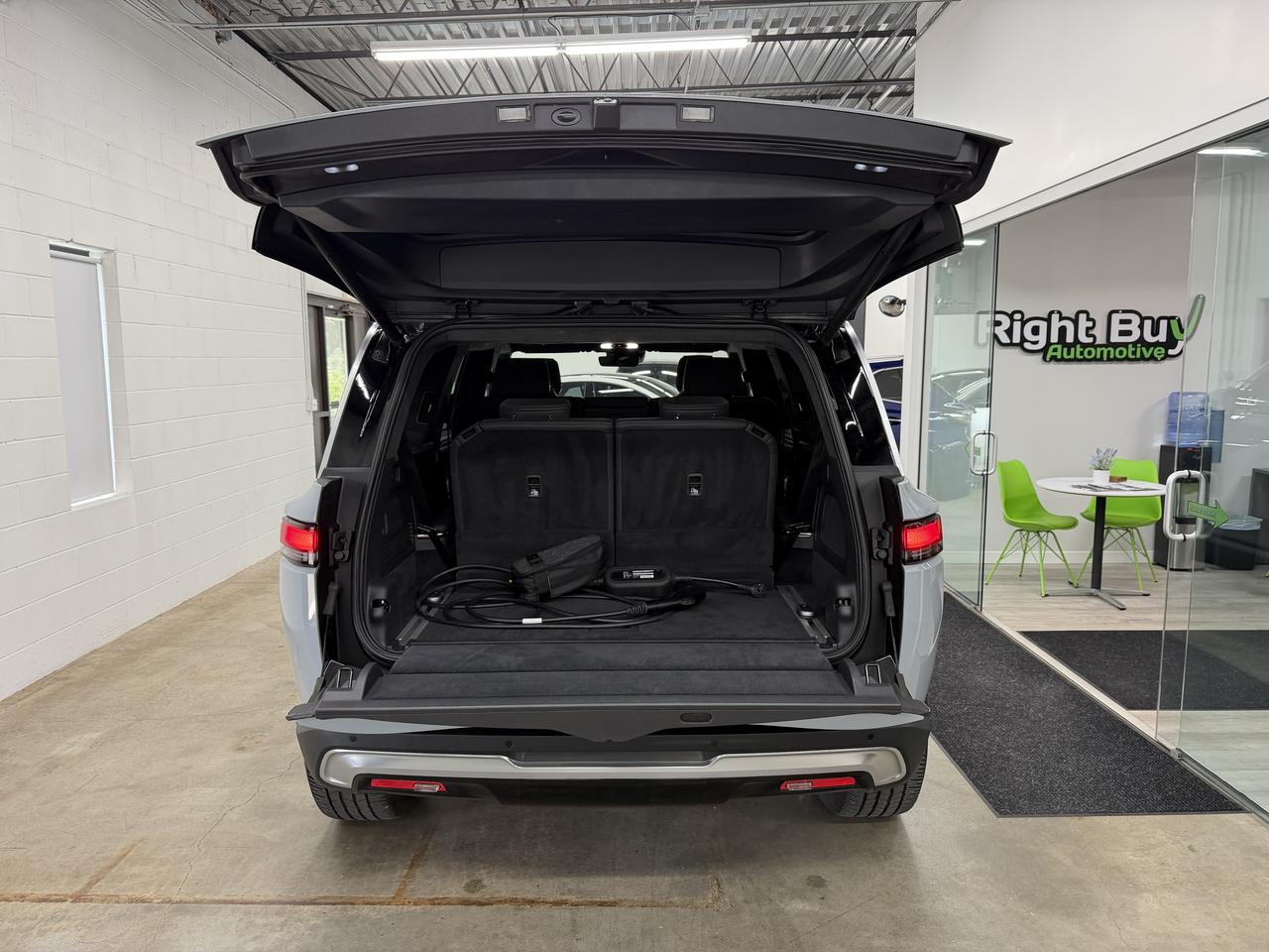 Rivian R1S Adventure Quad-Motor Large Pack 2023