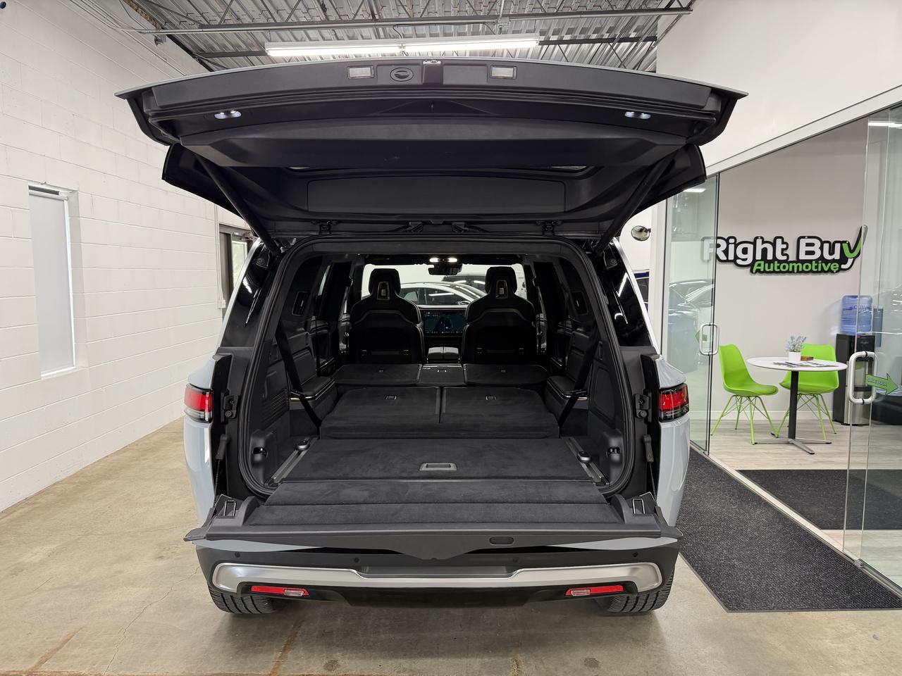 Rivian R1S Adventure Quad-Motor Large Pack 2023