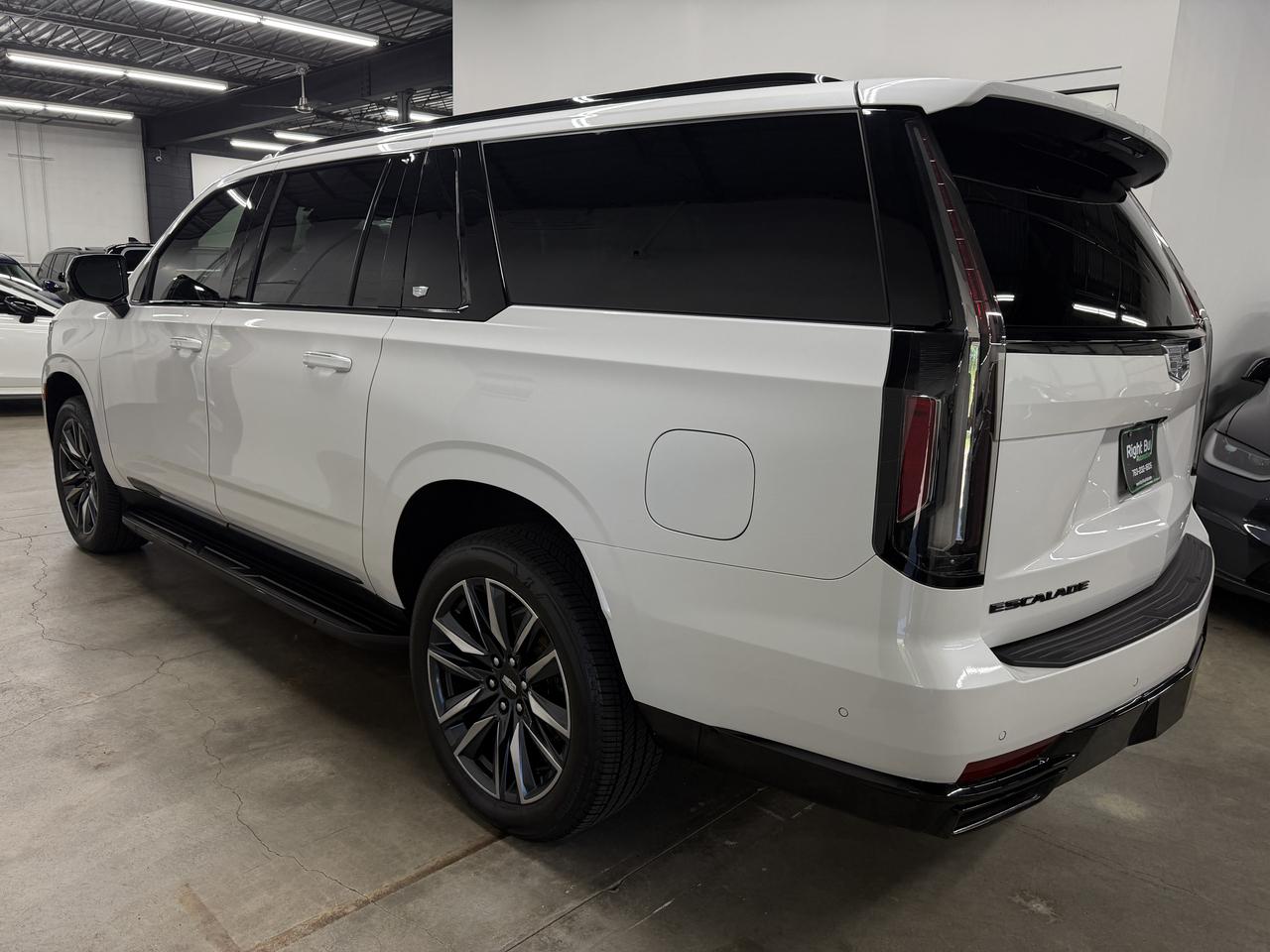 Cadillac Escalade ESV Sport AWD 2021