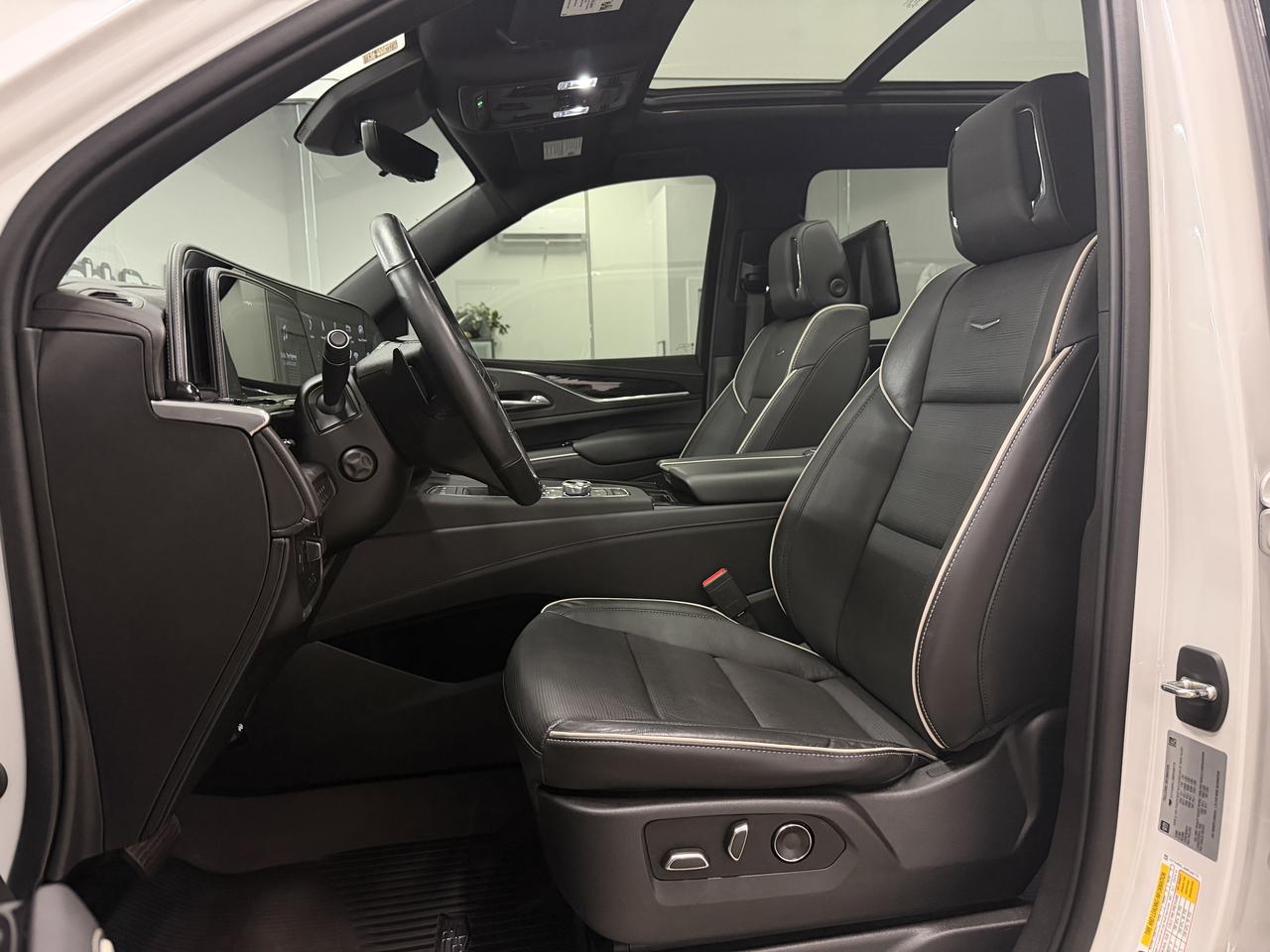 Cadillac Escalade ESV Sport AWD 2021
