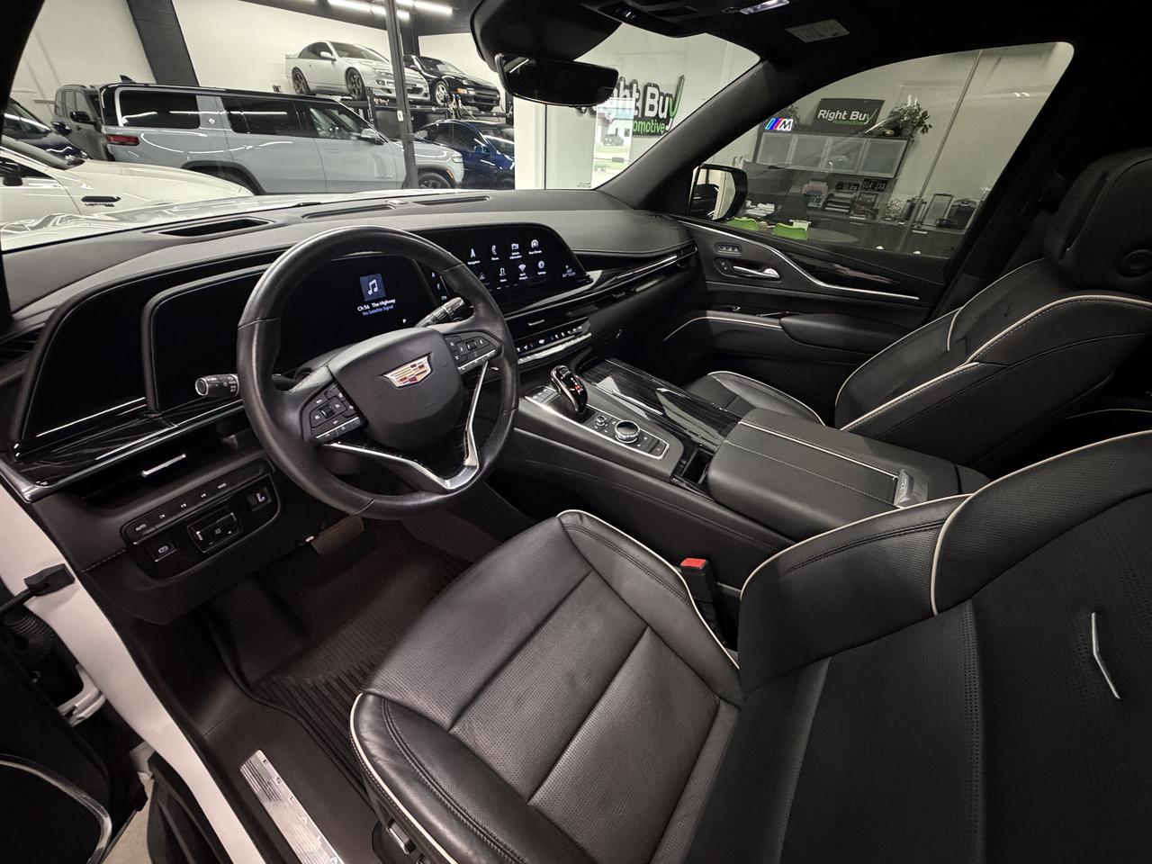 Cadillac Escalade ESV Sport AWD 2021