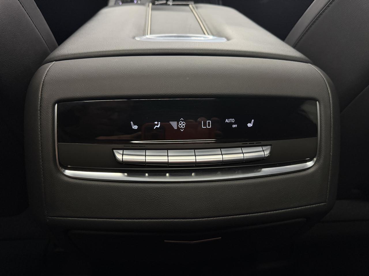 Cadillac Escalade ESV Sport AWD 2021