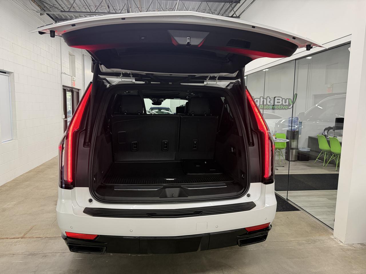Cadillac Escalade ESV Sport AWD 2021