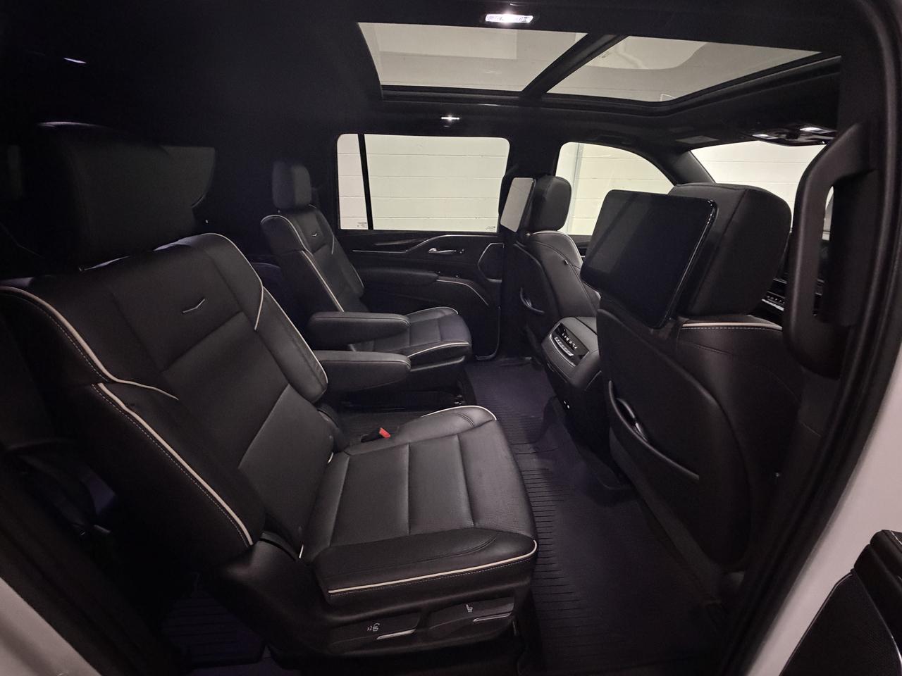 Cadillac Escalade ESV Sport AWD 2021