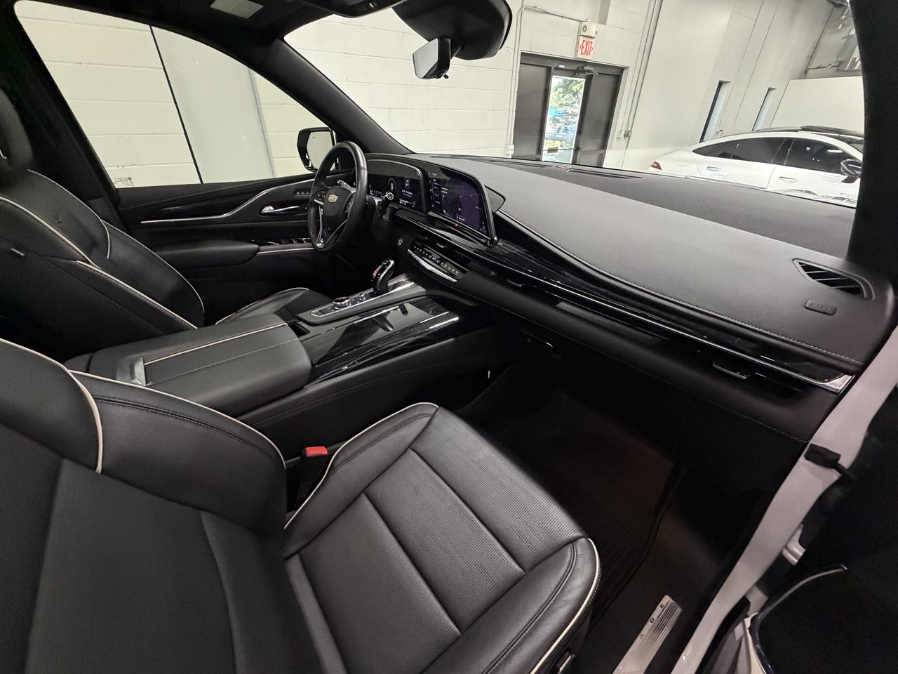 Cadillac Escalade ESV Sport AWD 2021