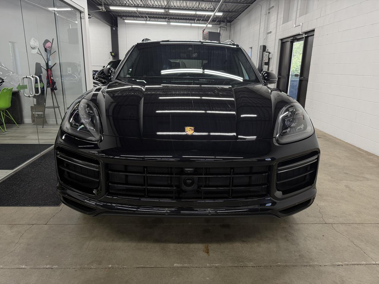 Porsche Cayenne Turbo 2021