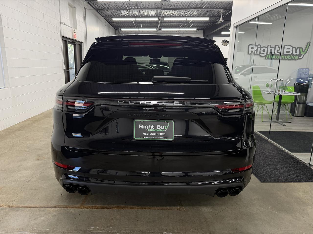 Porsche Cayenne Turbo 2021