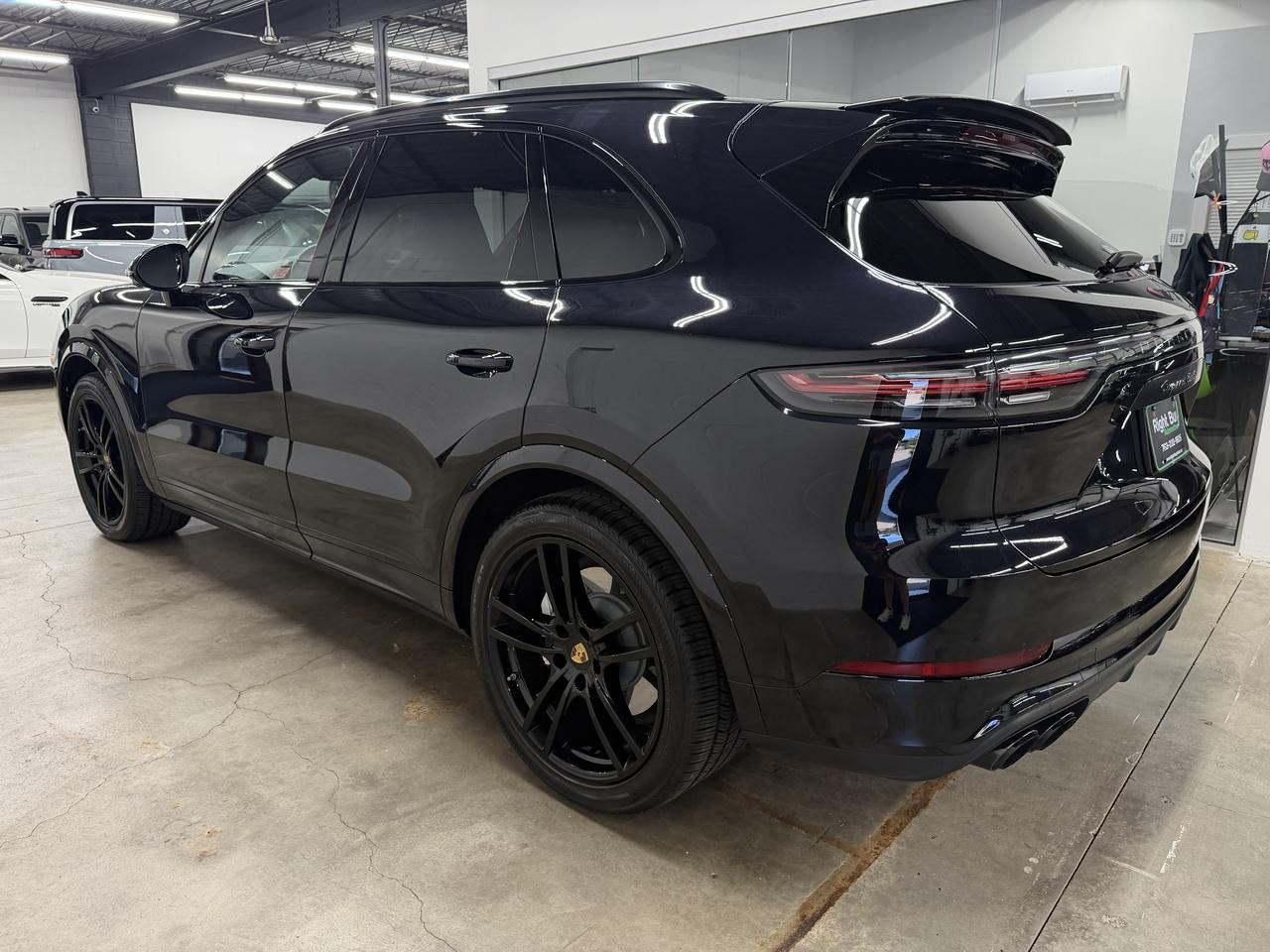 Porsche Cayenne Turbo 2021