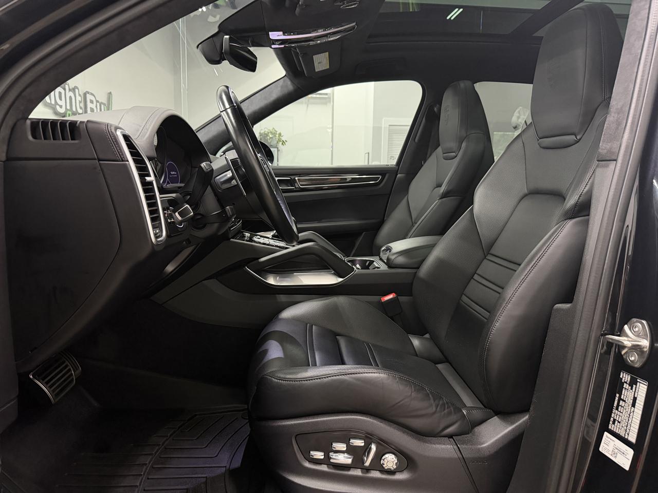 Porsche Cayenne Turbo 2021