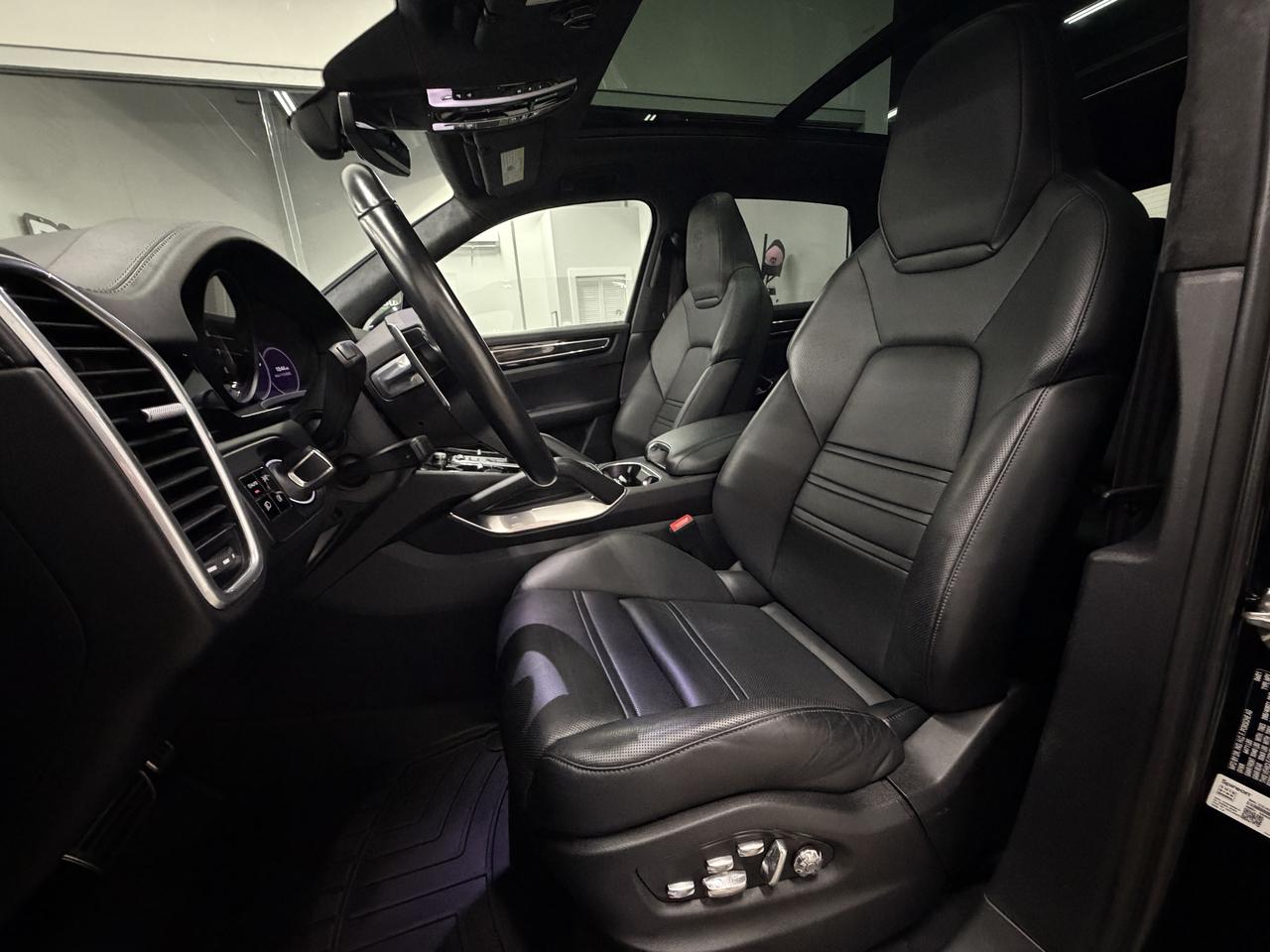 Porsche Cayenne Turbo 2021