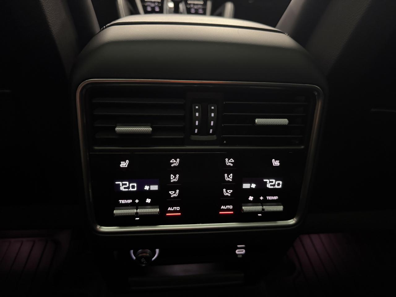Porsche Cayenne Turbo 2021