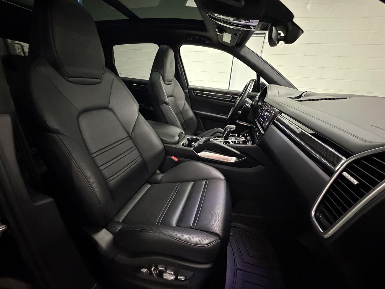 Porsche Cayenne Turbo 2021